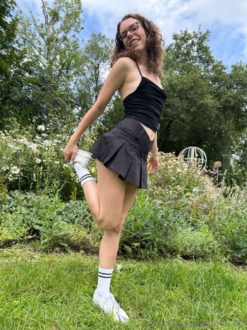 Mia / mia.hill nude photo #28