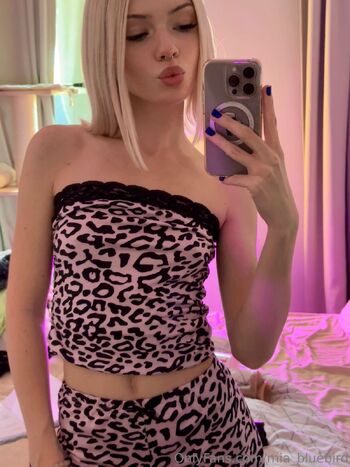 Mia Bluebird / mia_bluebird nude photo #2