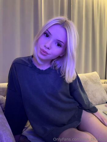 Mia Bluebird / mia_bluebird nude photo #13