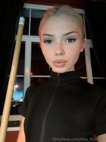 Mia Bluebird / mia_bluebird nude photo #30