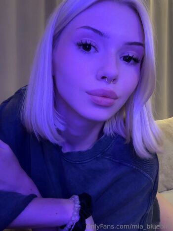 Mia Bluebird / mia_bluebird nude photo #36