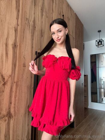 Mia Evans / mia_evans nude photo #11