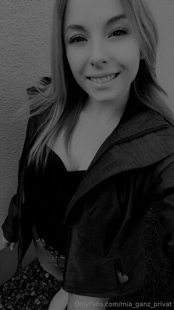 Mia_ganz_priva / mia_ganz_privat nude photo #9