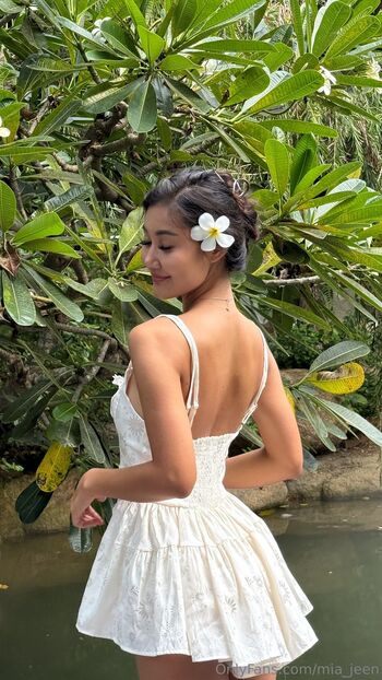 mia_jee / mia_jeen nude photo #1