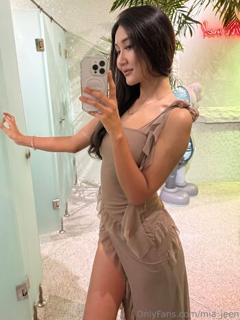 mia_jee / mia_jeen nude photo #4