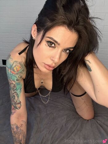 Mia Moo / mia_moonn nude photo #2