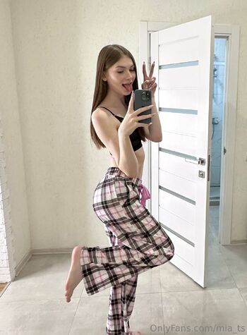 𝑀𝐼𝒜_𝒯𝒮 / mia_ts nude photo #2