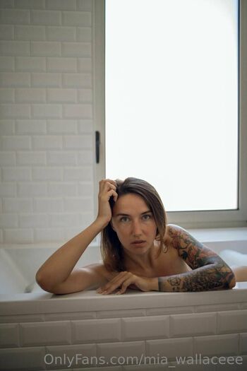 Mia Wallac / mia_wallaceee nude photo #6