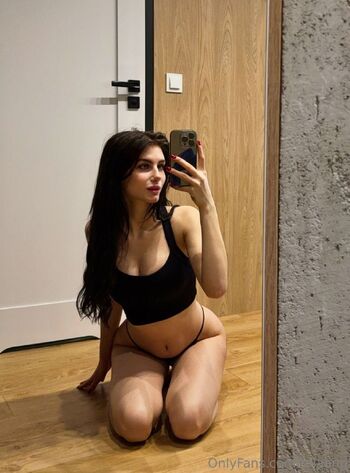 Mia / miaang nude photo #1