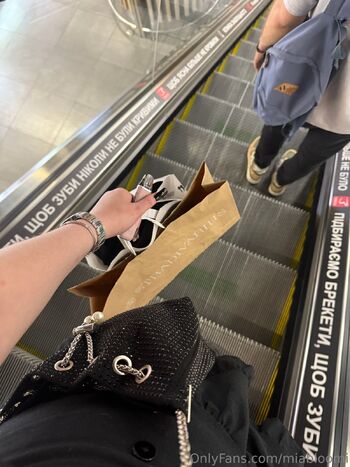 Mia Bloo / miabloomi nude photo #14