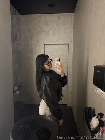 Mia Bloo / miabloomi nude photo #36