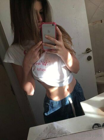 Mi / miamayerx nude photo #3
