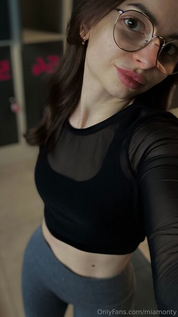 Sedactive Mia Vi / miamontyy nude photo #20