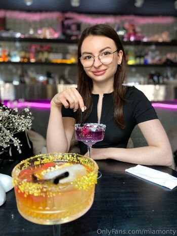 Sedactive Mia Vi / miamontyy nude photo #25