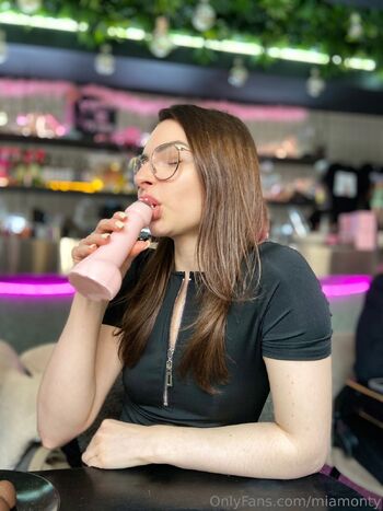 Sedactive Mia Vi / miamontyy nude photo #26