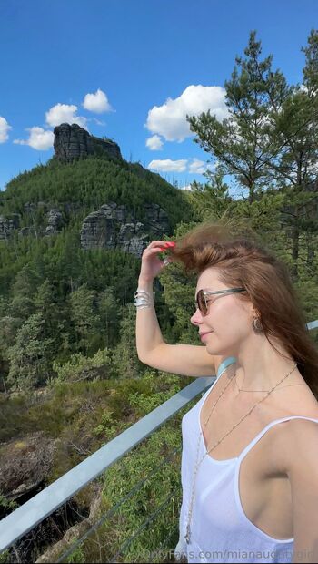 Mia / mianaughtygirl nude photo #20