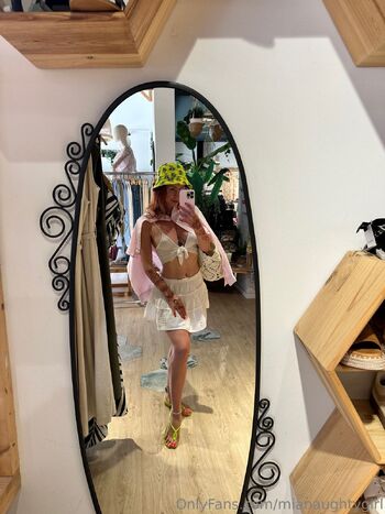 Mia / mianaughtygirl nude photo #39
