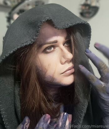 Mia / miareuw nude photo #9