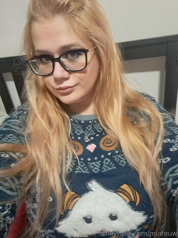 Mia / miareuw nude photo #12