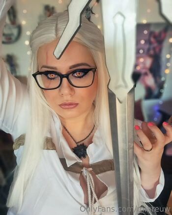 Mia / miareuw nude photo #33