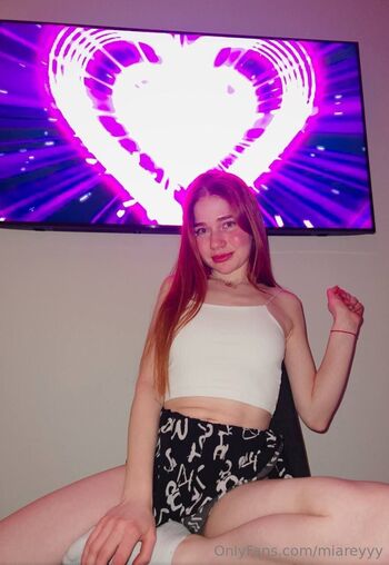 MIa / miareyyy nude photo #1