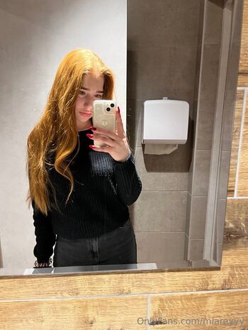 MIa / miareyyy nude photo #14