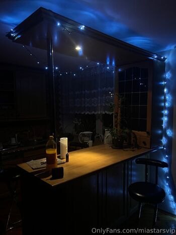 Mi / miastarsvip nude photo #3