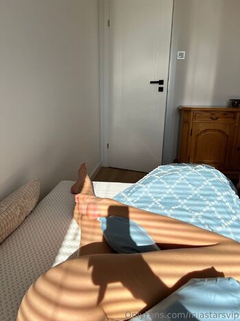 Mi / miastarsvip nude photo #9