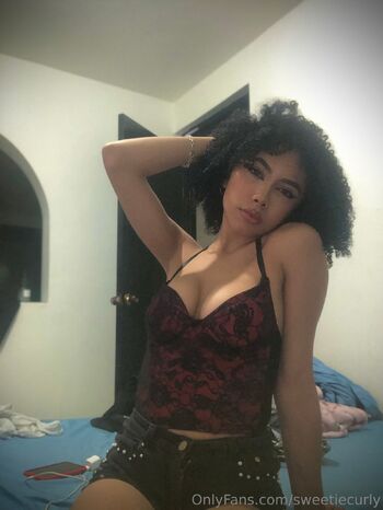 Michell / michell2005 nude photo #2