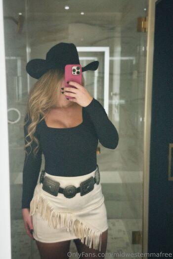 Emma Clair / midwestemmafree nude photo #8