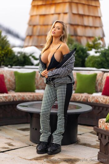 Mikayla Demaite / mikayla_demaiter nude photo #15