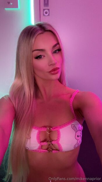 Miki Lollipo / mikennaprior nude photo #21