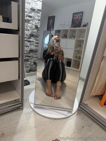 Mil / mila_9999 nude photo #1
