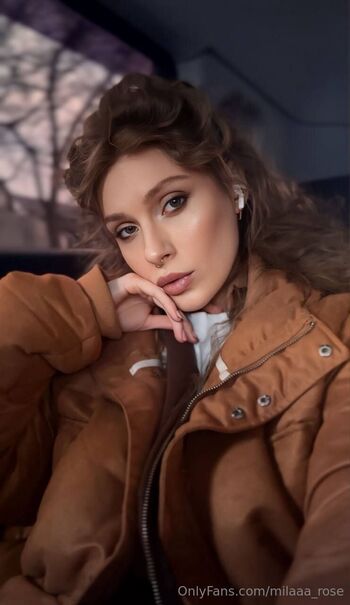 Mila Ros / milaaa_rose nude photo #15