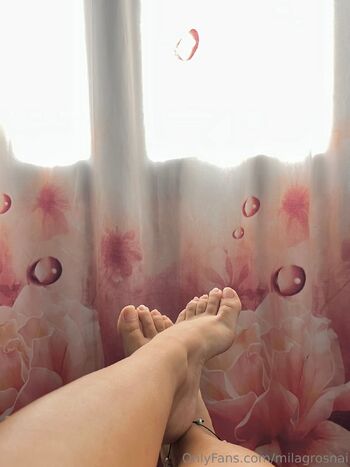 Nai / milagrosnai nude photo #1