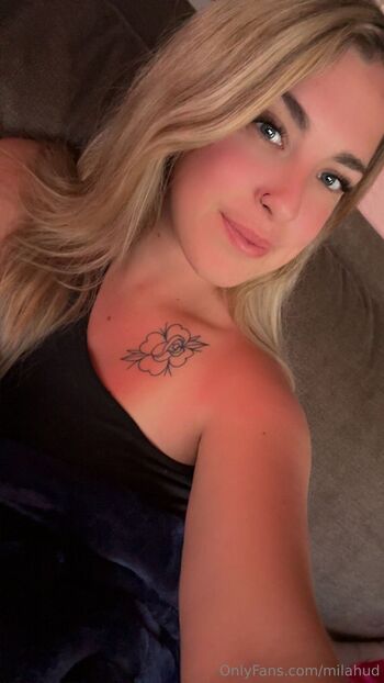 Mila Huddleston / milahud nude photo #14