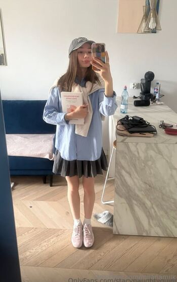 milana x / milanamilk nude photo #5
