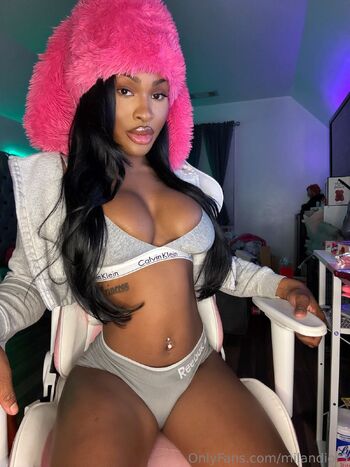 Milan / milandior3 nude photo #37