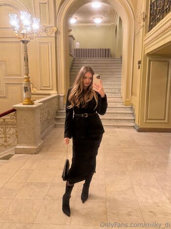 Milky D / milky_di nude photo #9