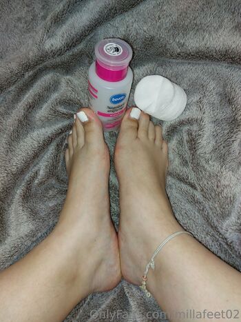 Milla Fee / millafeet02 / millas_feeet nude photo #18