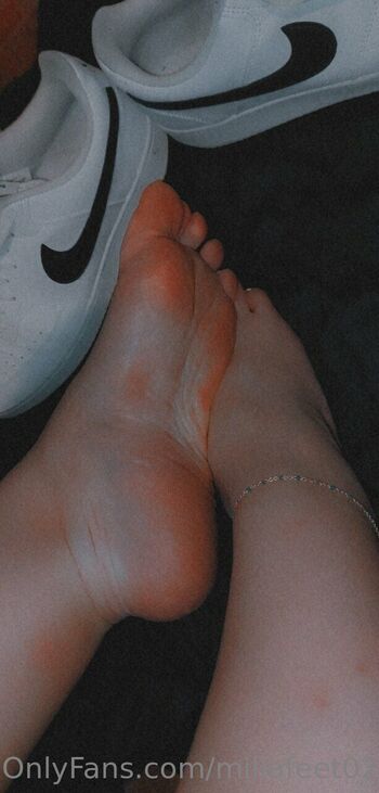 Milla Fee / millafeet02 / millas_feeet nude photo #26