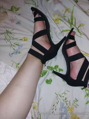 Milla Fee / millafeet02 / millas_feeet nude photo #35