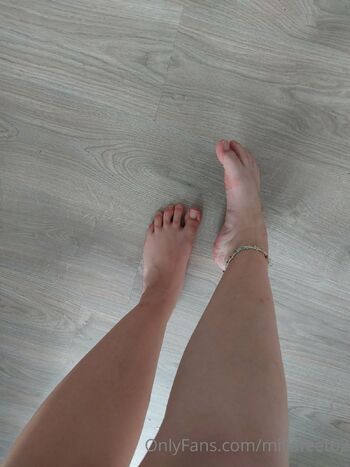 Milla Fee / millafeet02 / millas_feeet nude photo #38