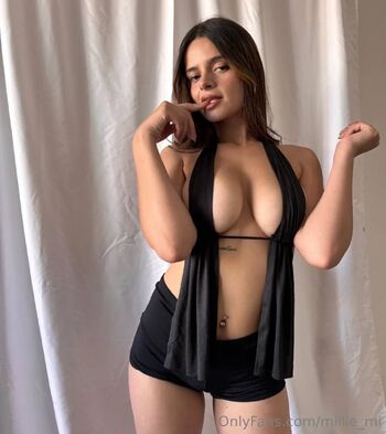 Millie / millie_mi nude photo #5