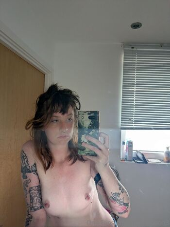 Millie / milliemoon3 nude photo #12