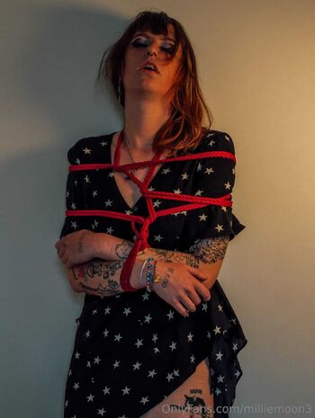Millie / milliemoon3 nude photo #16
