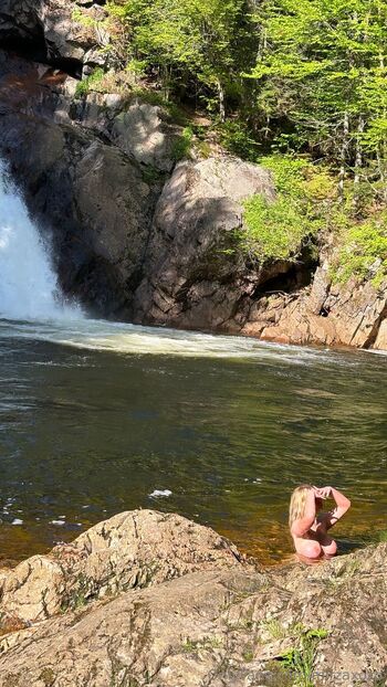 OnlyFans / mimi-ts nude photo #38