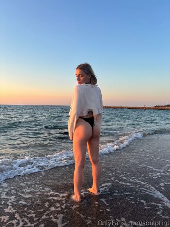 Mimi / mimipetite nude photo #20