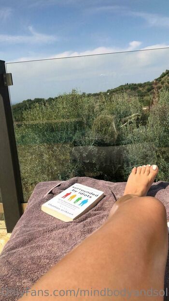 mindbodyandsole / mindbodyandsole nude photo #1