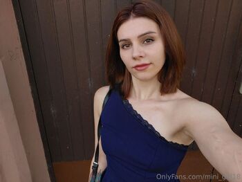 Mini Lol / mini_girl18 nude photo #1